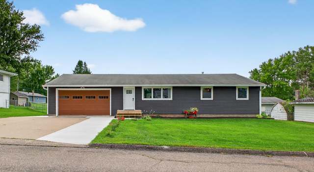 Photo of 318 10th St E, Wabasha, MN 55981