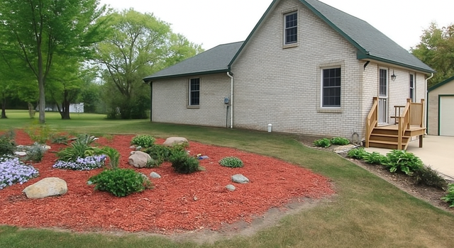 Photo of 235 Nowell St W, New York Mills, MN 56567