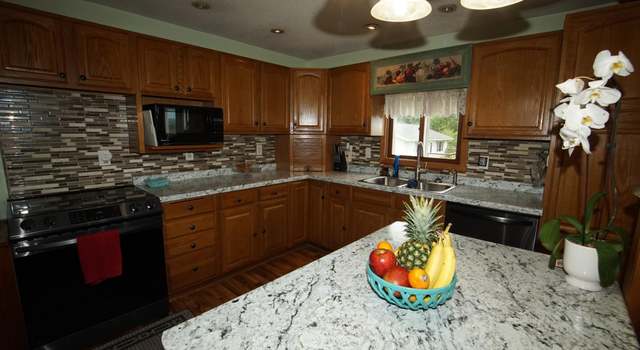 Photo of 46825 Oak Hill Ln, La Crescent, MN 55947