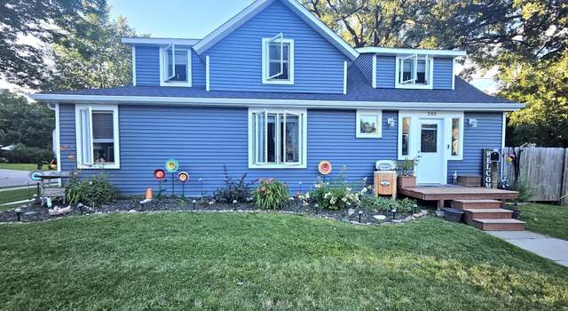 Photo of 240 Shaubut St, Mankato, MN 56001