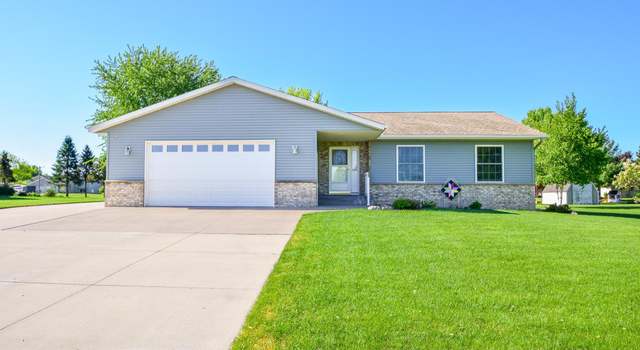 Photo of 625 7th St NW, Richmond, MN 56368