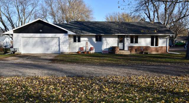 Photo of 648 Poplar St, Ocheyedan, IA 51354