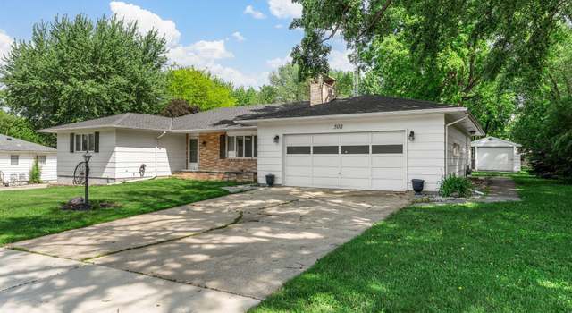 Photo of 508 W 4th St, Janesville, MN 56048