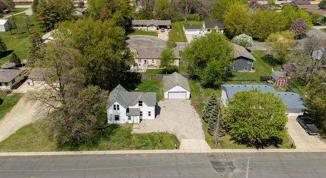 Photo of 812 E Main St, Dodge Center, MN 55927