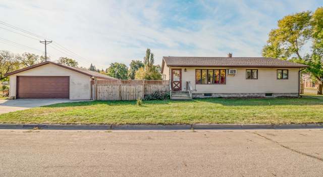 Photo of 520 W Garfield Ave, Mahnomen, MN 56557
