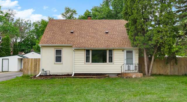 Photo of 1915 Hazelwood St, Maplewood, MN 55109