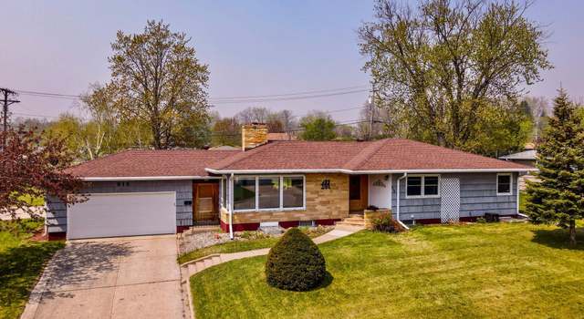Photo of 915 2nd Ave NW, Valley City, ND 58072