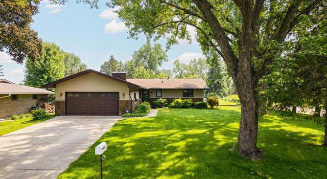 Photo of 1754 Maple Ln, Saint Paul, MN 55113