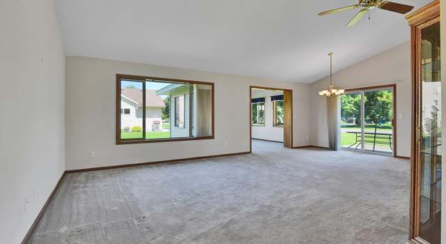 Photo of 612 Main St W, Isanti, MN 55040