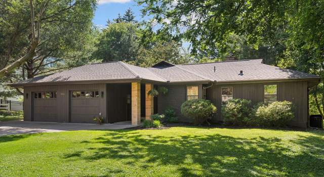 Photo of 108 Parkview Ter, Golden Valley, MN 55416
