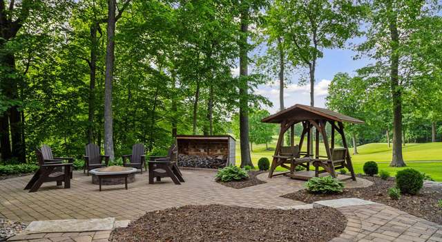 Photo of 5610 Burl Oaks Ct, Minnetrista, MN 55364