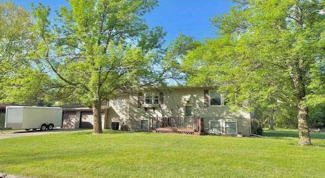 Photo of 402 Valley View Dr, Redwood Falls, MN 56283