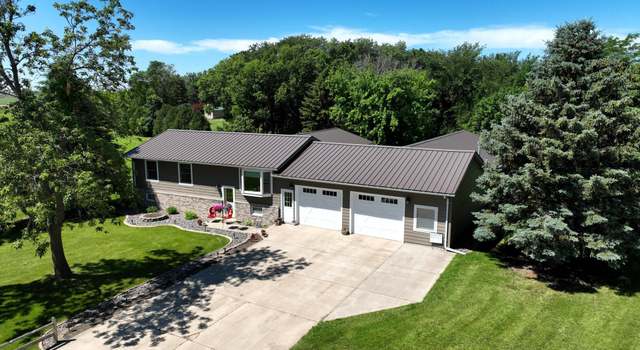 Photo of 104 Circle Dr, Russell, MN 56169