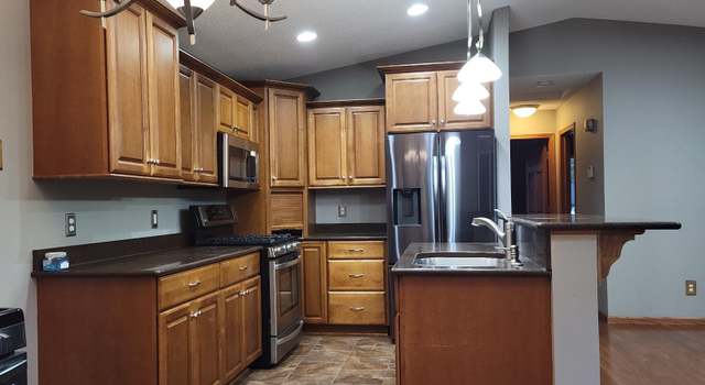 Photo of 2135 Cliffhill Ln, Eagan, MN 55122
