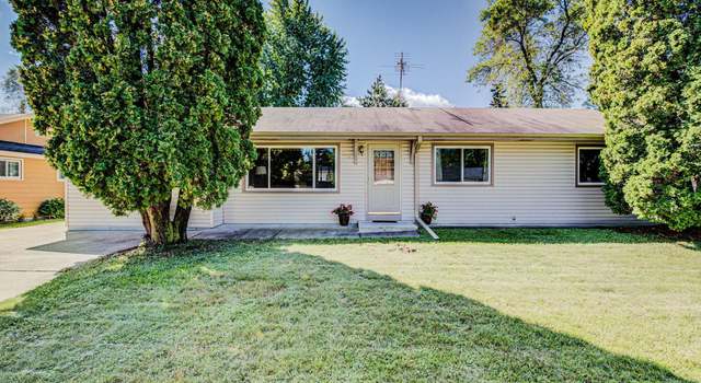 Photo of 240 Elm Dr, Apple Valley, MN 55124