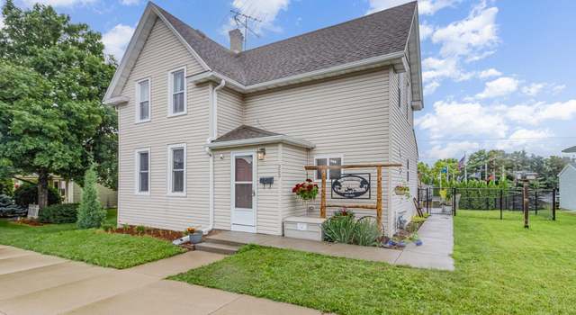 Photo of 303 Fir Ave NW, Montgomery, MN 56069