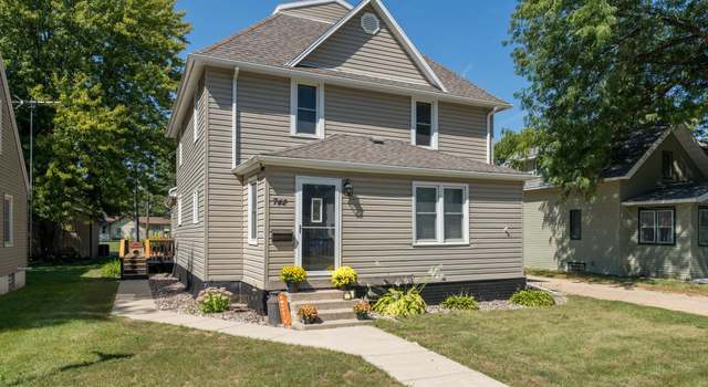 Photo of 742 2nd Ave SW, Wells, MN 56097