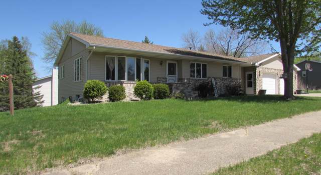 Photo of 1602 N Park St, Fairmont, MN 56031