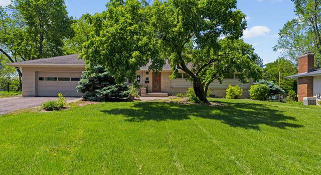 Photo of 6112 Ridgeway Rd, Edina, MN 55436