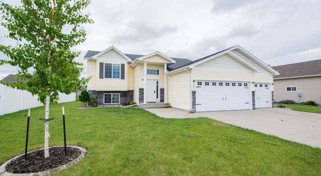 Photo of 3661 Taylor St S, Fargo, ND 58104