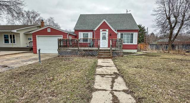 Photo of 209 3rd St NW, Pelican Rapids, MN 56572