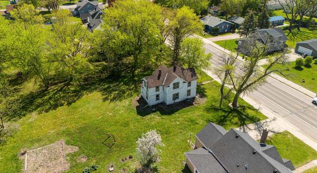 Photo of 414 W 4th St, Winthrop, MN 55396