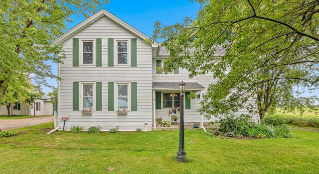 Photo of 927 140th St, Roberts, WI 54023