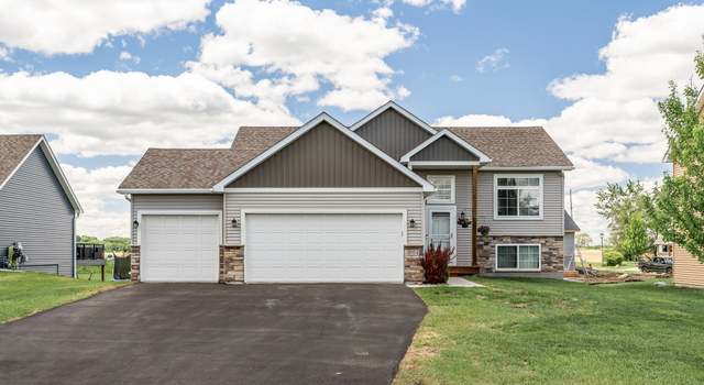 Photo of 904 Ashford Rd, Belle Plaine, MN 56011