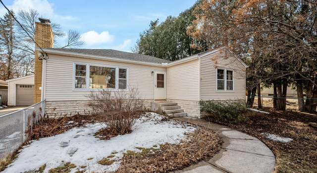 Photo of 513 Sycamore St W, Stillwater, MN 55082