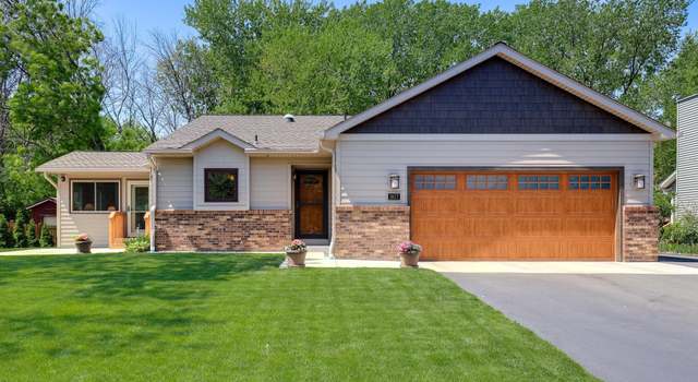Photo of 1617 Lakewood Dr N, Maplewood, MN 55119