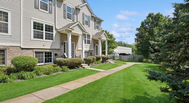 Photo of 933 Ledgestone Dr, Saint Paul, MN 55115