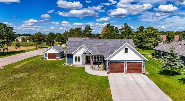 Photo of 900 Lake Forest Cir, Detroit Lakes, MN 56501