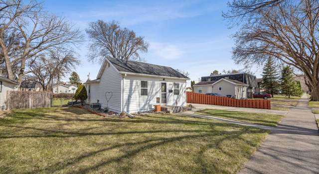 Photo of 1334 14th St S, Fargo, ND 58103