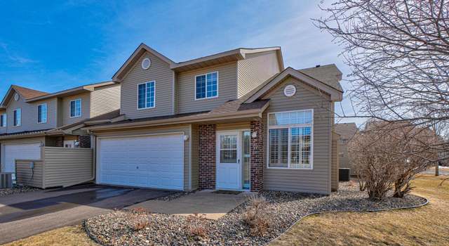 Photo of 2440 Oakridge Cir, Hudson, WI 54016
