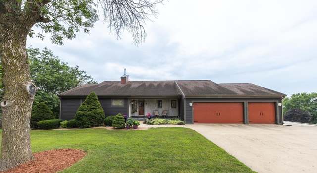 Photo of 9 Island Heights Ct NE, Pine Island, MN 55963
