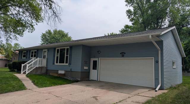 Photo of 507 S 1st St, Marshall, MN 56258