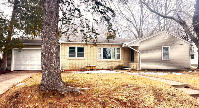 Photo of 79 7th St NW, Forest Lake, MN 55025