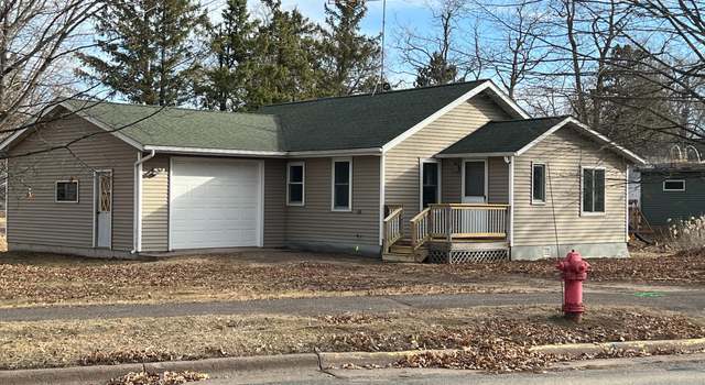 Photo of 213 E Park Ave, Luck, WI 54853