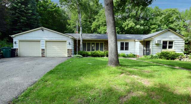 Photo of 566 First St, Taylors Falls, MN 55084
