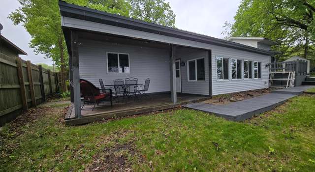 Photo of 337 Lake Ave N, Spicer, MN 56288