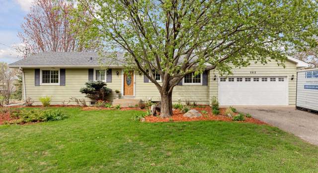 Photo of 5912 Meadow Lake Rd W, New Hope, MN 55428