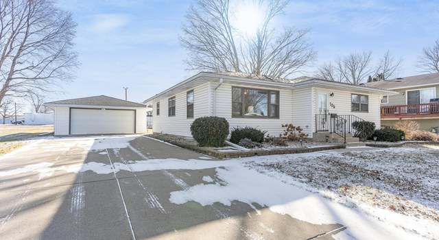 Photo of 705 E Circle Dr, Montgomery, MN 56069