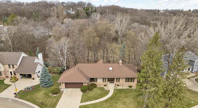 Photo of 1386 Woodland Dr SW, Rochester, MN 55902