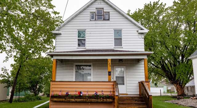 Photo of 726 College St N, Fargo, ND 58102