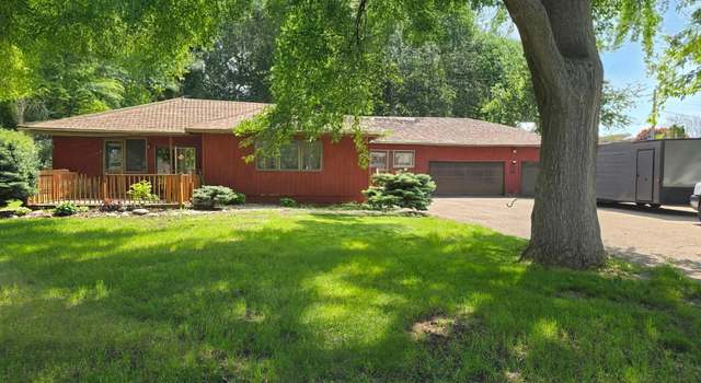 Photo of 209 Rohrer St, Round Lake, MN 56167