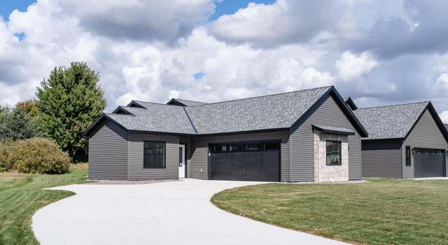 Photo of 724 Westland Ln, New London, MN 56273
