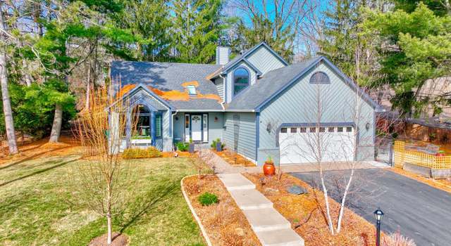 Photo of 1524 1st St N, Stillwater, MN 55082