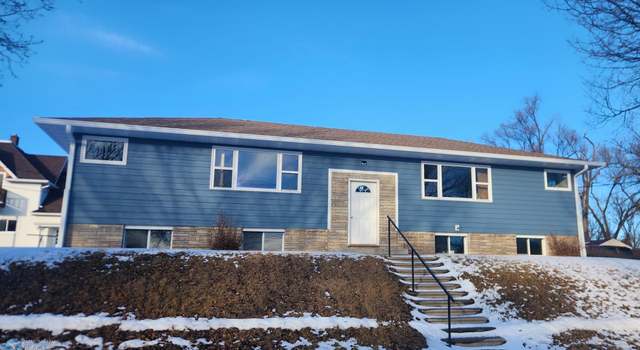 Photo of 119 7th St NE, Valley City, ND 58072