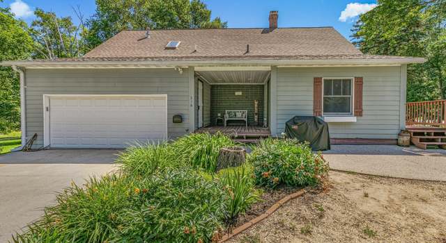 Photo of 316 Ash St SE, New London, MN 56273