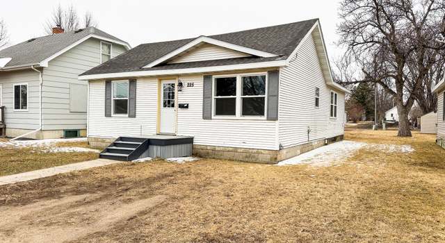Photo of 225 10th St S, Breckenridge, MN 56520